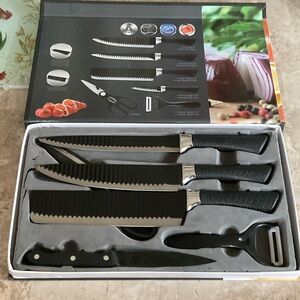 8-Piece Serrated Kitchen Knife Set with Peeler & Scissors